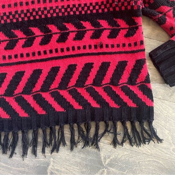 Vintage Monterey by Korea Red & Black Fringe Sweater - Picture 8 of 9